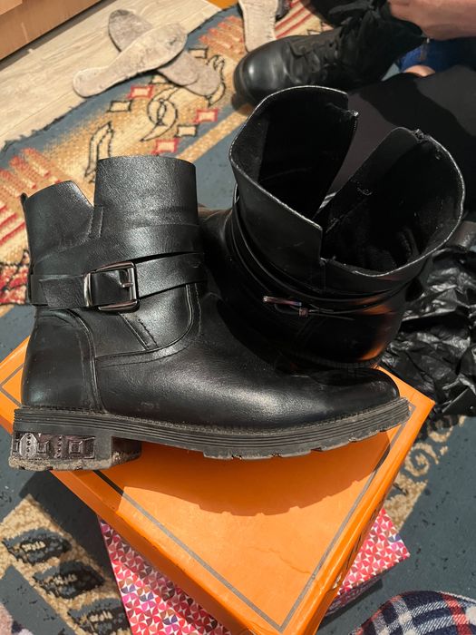 Продам оссение сапоги женские
