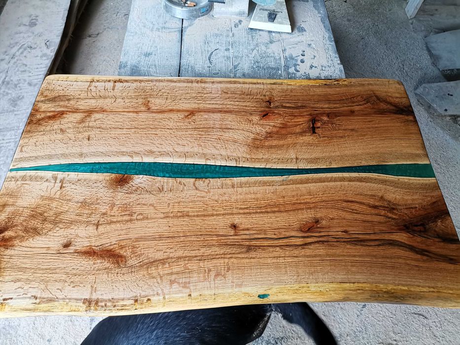 Плот изработен от червен дъб и епоксидна смола