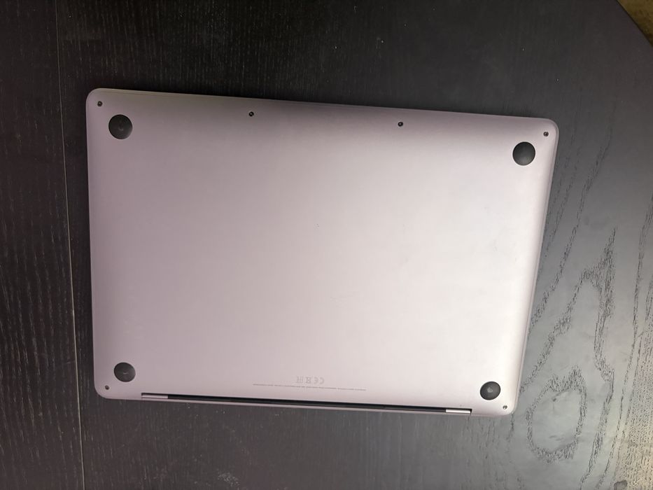 MacBook Pro 2021 , M1 , 8Gb ram , 500 Gb ,13”