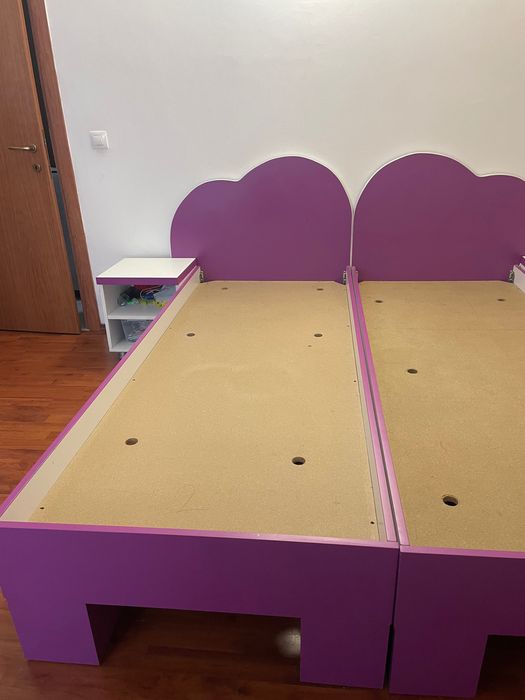 Vand 2 paturi de cate o persoana + noptiere