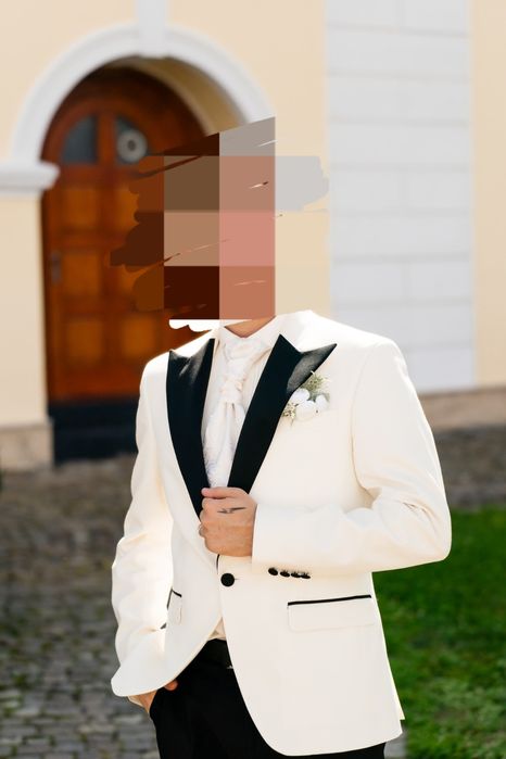 Vand Smoking Ivory / crem de eveniment special sau Mire!