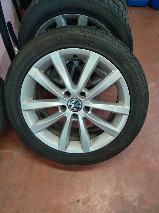 Jante aliaj originale vw passat b7 cu doua anvelope că noi.