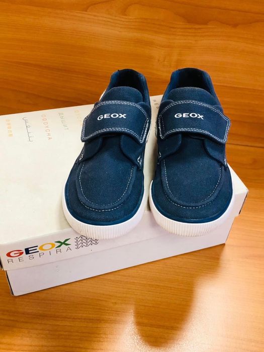 Adidasi baiat GEOX-marimea 33,,inter21cm,Pcu piele,,ca Salomon,Jordan