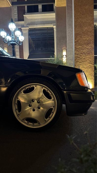 Mercedes Benz W124 E500 Volchok