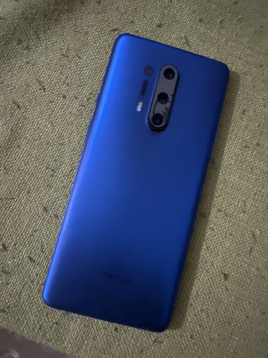 One plus 8pro 12/256 gb