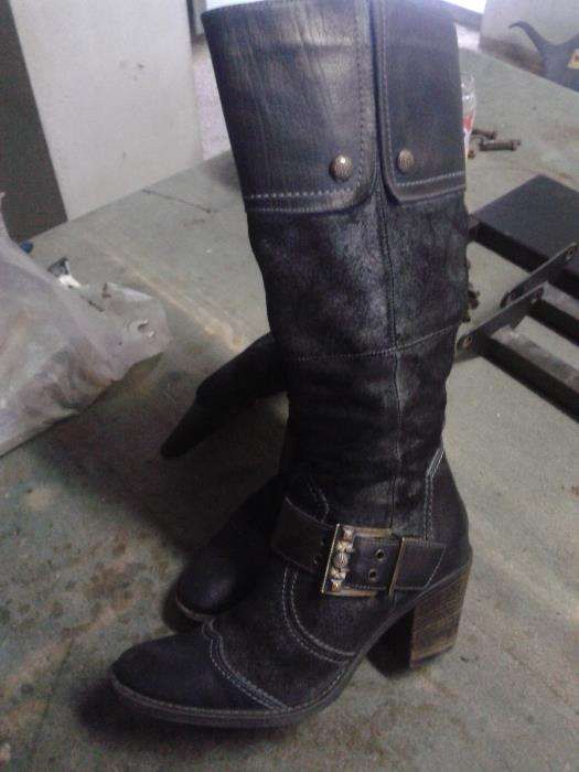 cizme din piele ,cu toc