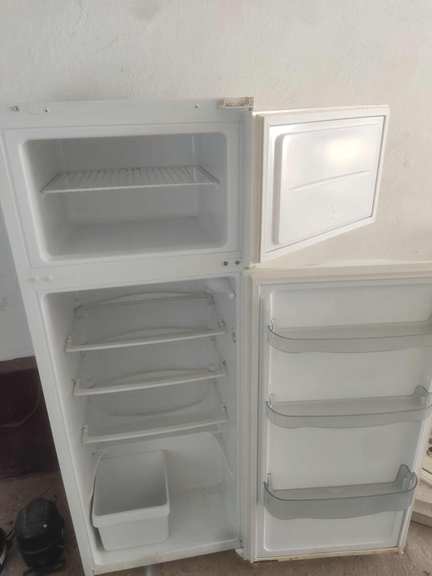 Продается холодильник