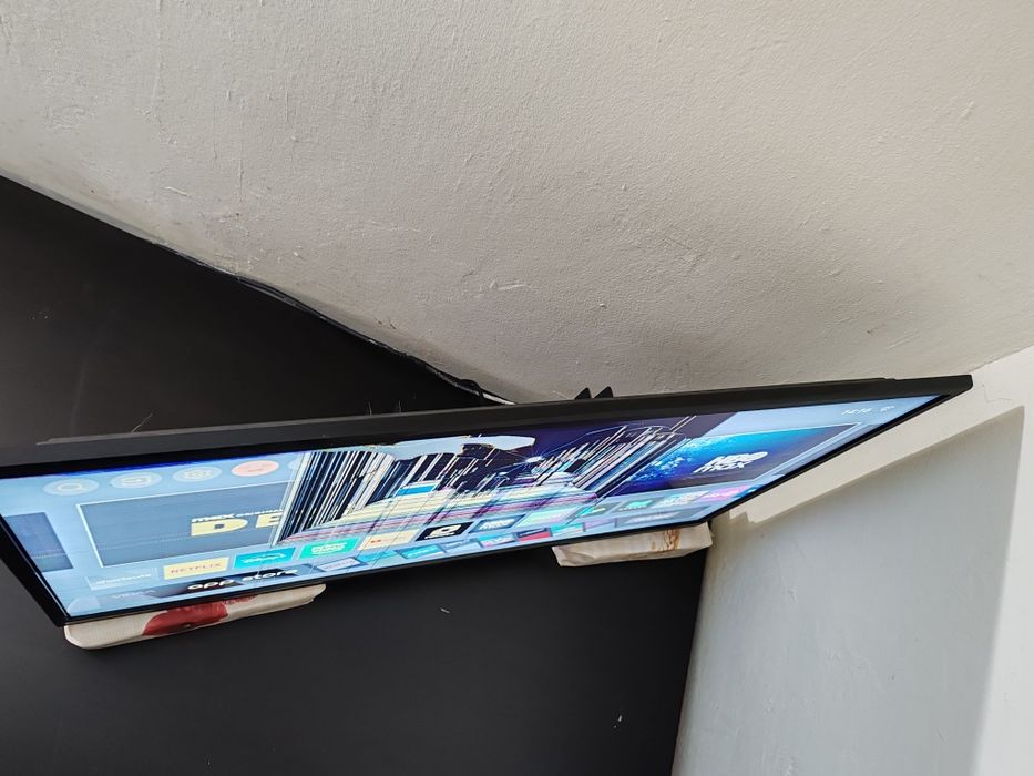 Televizor Smart Schneider 80 CM