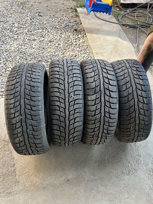 Резина зимняя 215/60 R16 BF Goodrich, продам