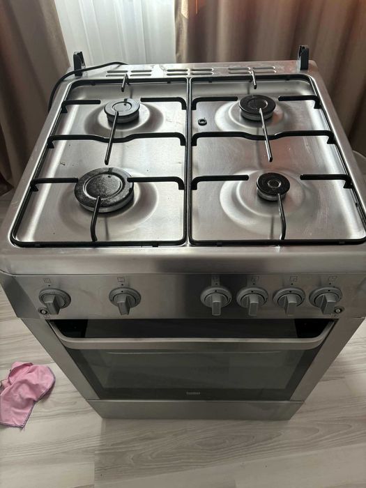 Aragaz 4 ochiuri inox