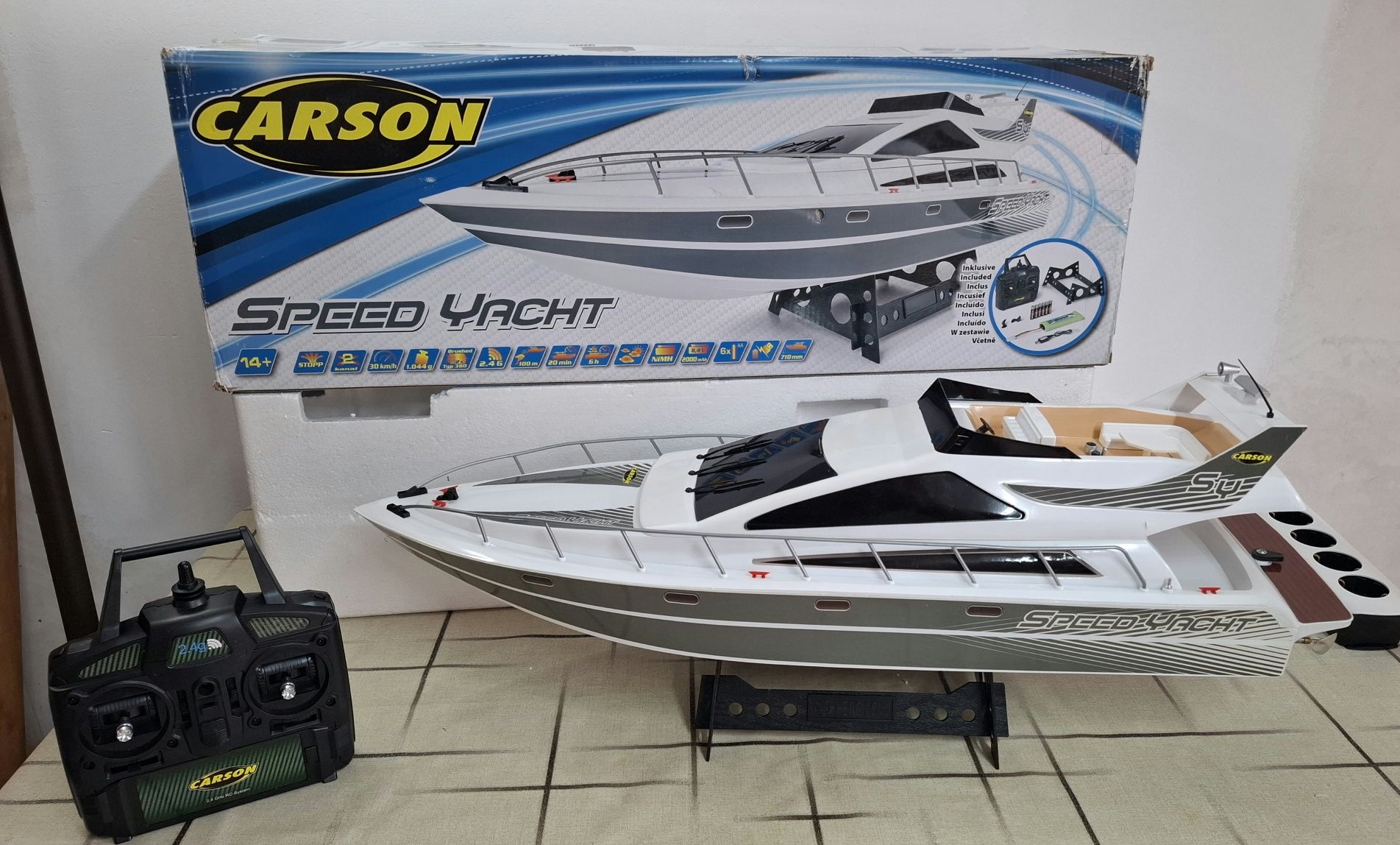 Carson  Speed ​​Yacht 2.4G 100% RTR - Лодка с дистанционно управление
