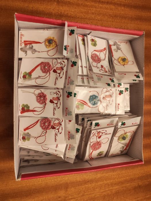 Lot martisoare 740 bucati