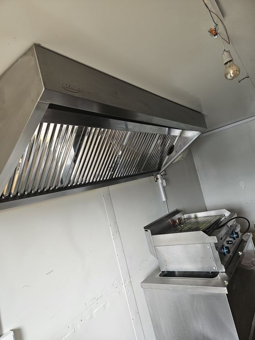 Vând rulotă comercială 6 m