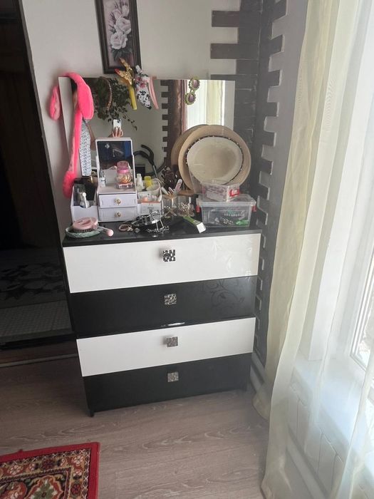 Продам спальный гарнитурный в отличном состоянии