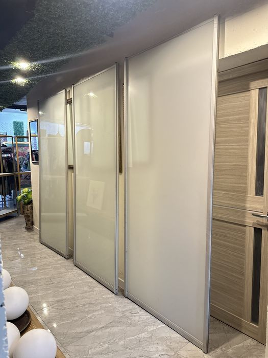 Стеклянные  перегородки купе