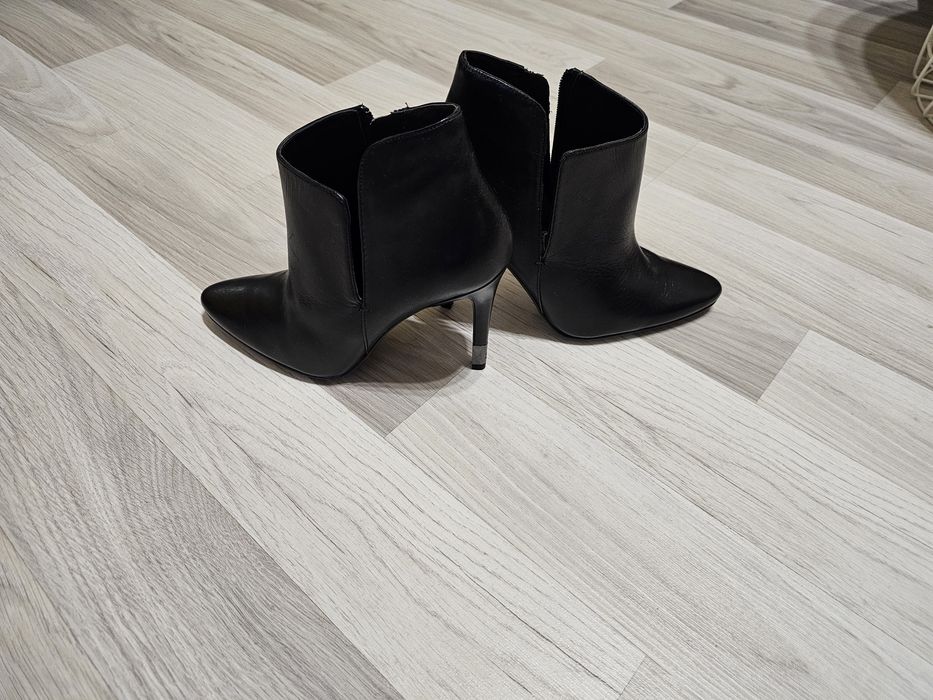 Botine stiletto Guess  negre, piele naturala nr 39