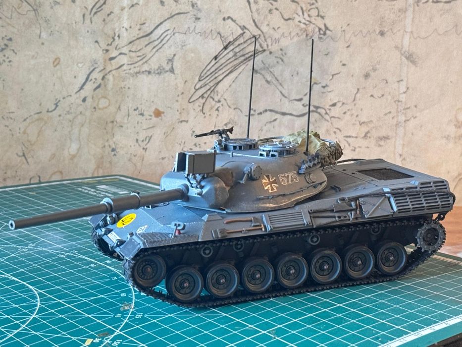 Готовая модель танка leopard 1