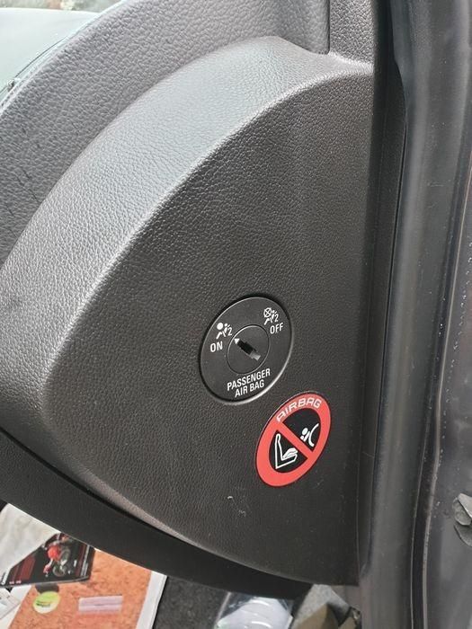 Buton comutator airbag pasager on-off Opel Insignia A