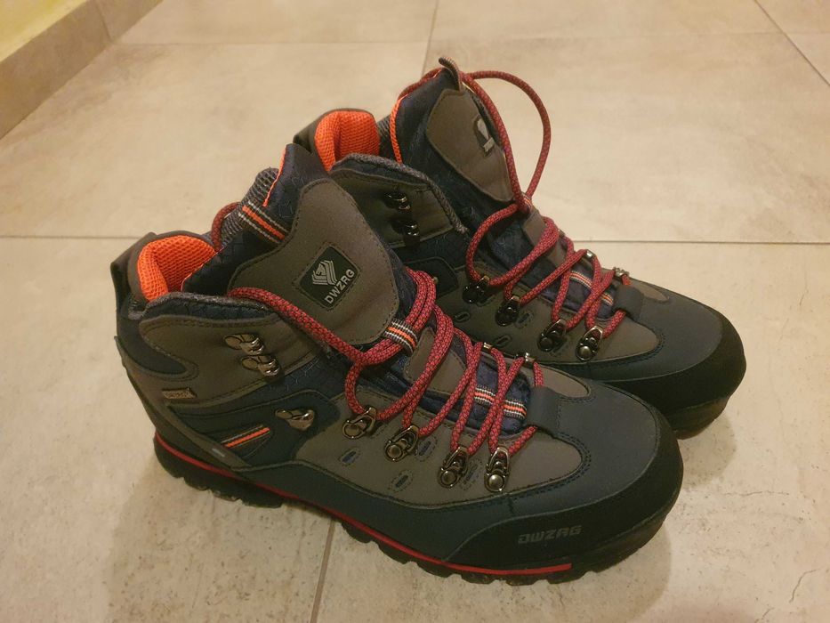 Високи зимни обувки