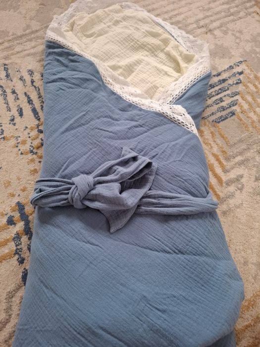 Срочно продаиКонверт-одеяло Baby синий муслиновый