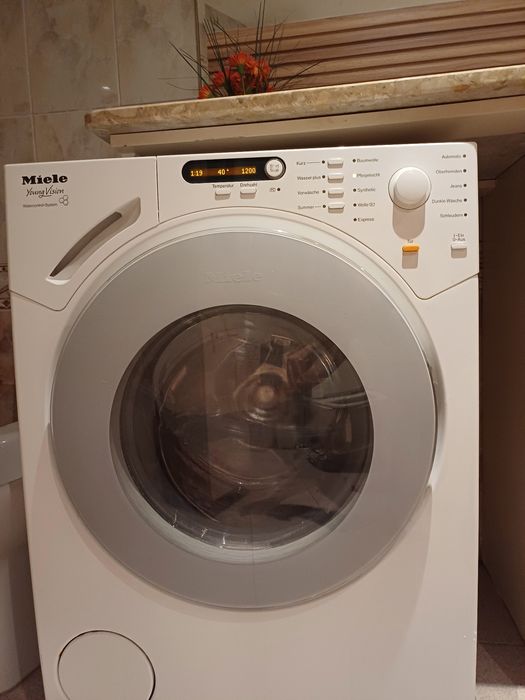 Пералня Miele 8кг пчелна пита