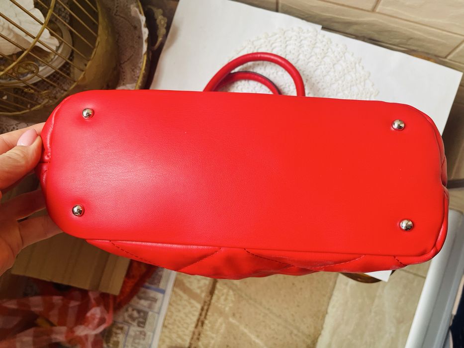 GUESS нова ориг. чанта от Англия