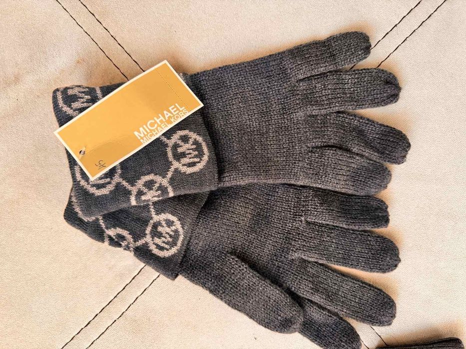 Страхотен Земин Сит Майкъл Корс