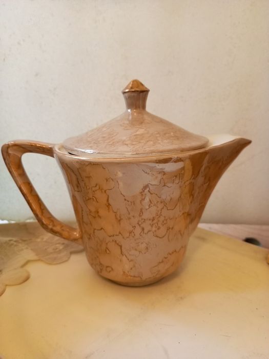 Продам блюдца и чайник