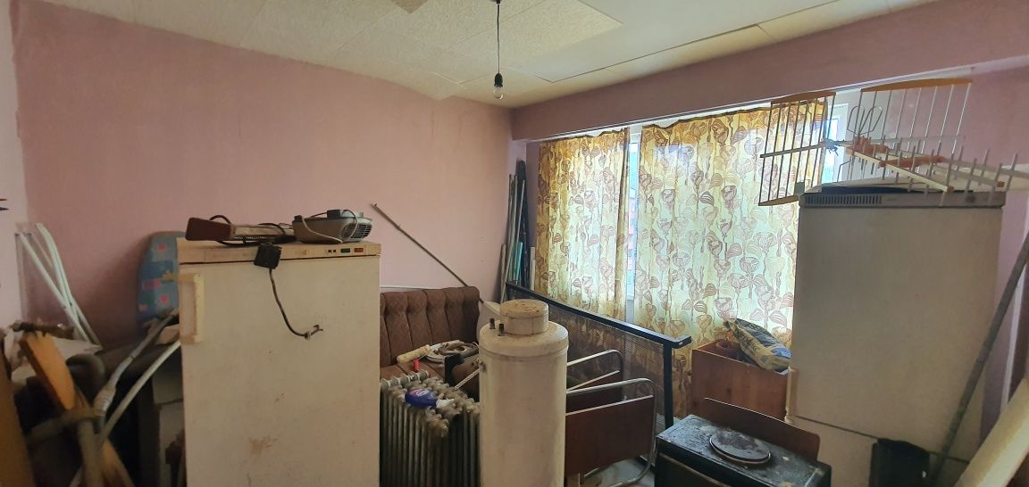 Продавам тристаен апартамент