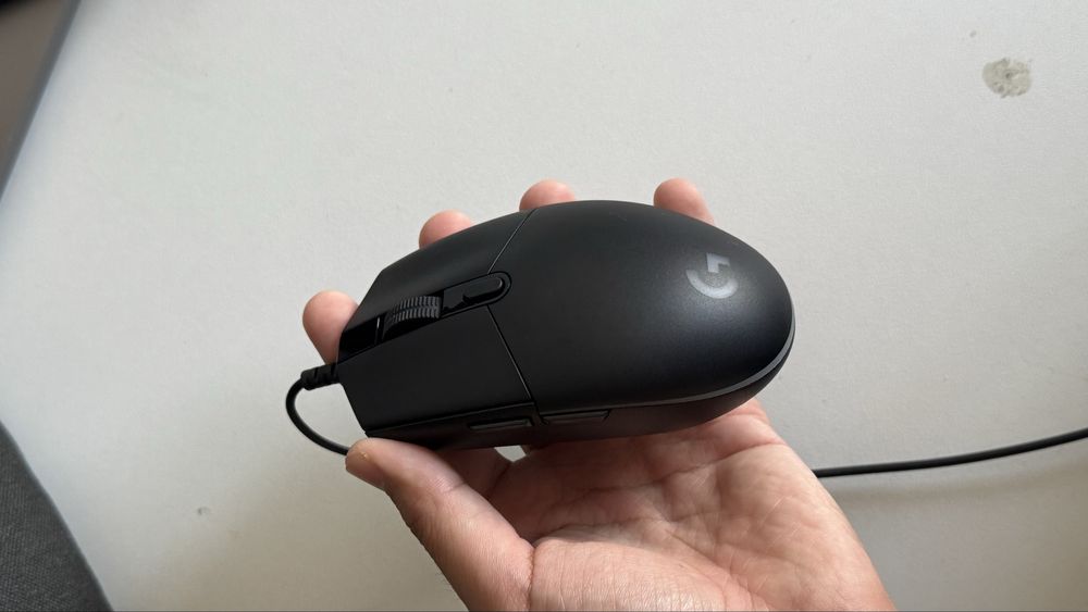 Игровая мышь Logitech g203