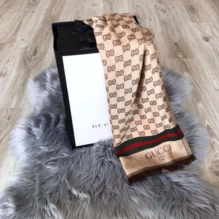 Esarfa Gucci din cashmir