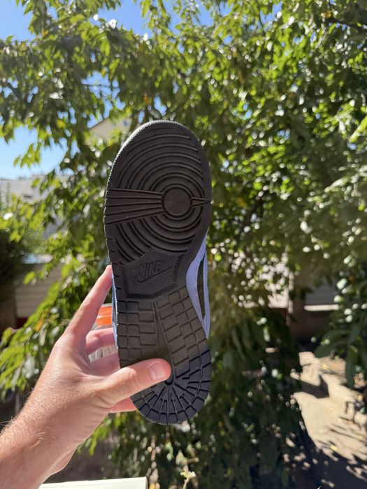 Dunk Supreme marimea 41, 42, 43, citeste descrierea