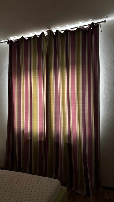 Draperii multicolore