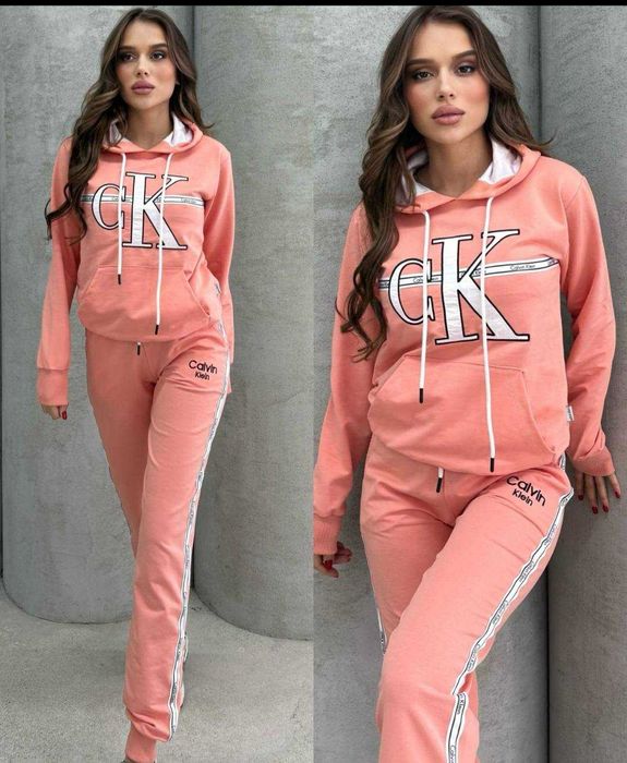 Дамски екипи топ Брандове