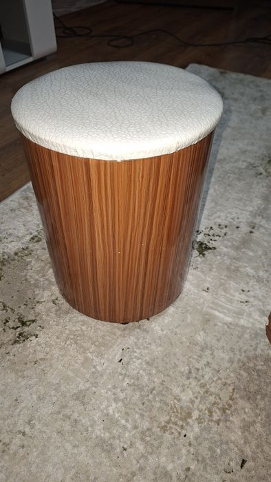 Măsuță pentru cafea cu două scăunele