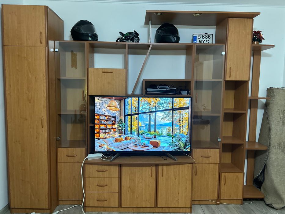 Vand comodă si dulap haine