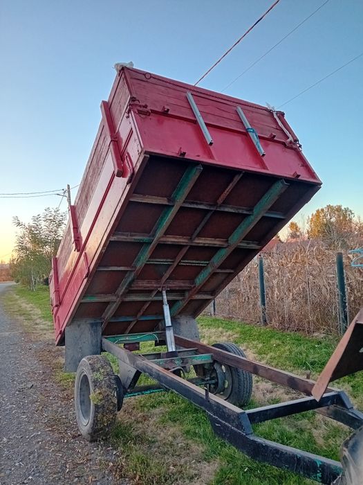 Vând remorcă basculabila