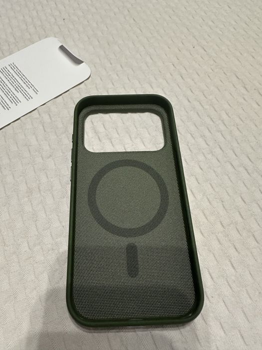 Оригинален калъф за iPhone 17 pro tech woven зелен