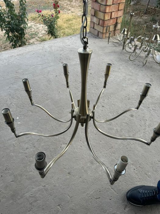 Люстра.