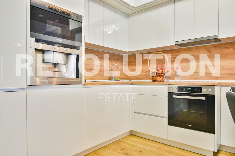 Дава се под наем Тристаен апартамент в София, Център - 90 кв.м за 2000 € - Снимка #4