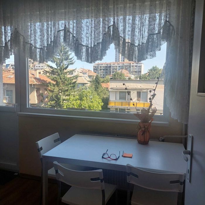 Дава се под наем Тристаен апартамент в София, Лозенец - 75 кв.м за 650 € - Снимка #4