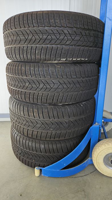 Anvelope Iarna 245 40 19 Pirelli MOE RUNFLAT