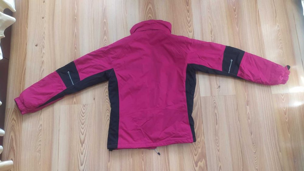 Дамско скиорско яке