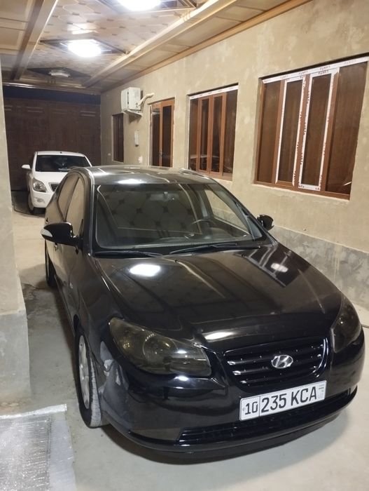 Hunday avante sotiladi 2008 benzin