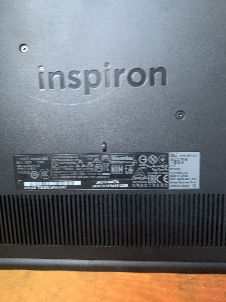 Лаптоп DELL Inspiron използван!