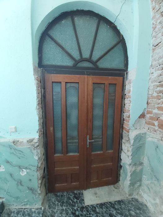 Usa de stejar pentru exterior
