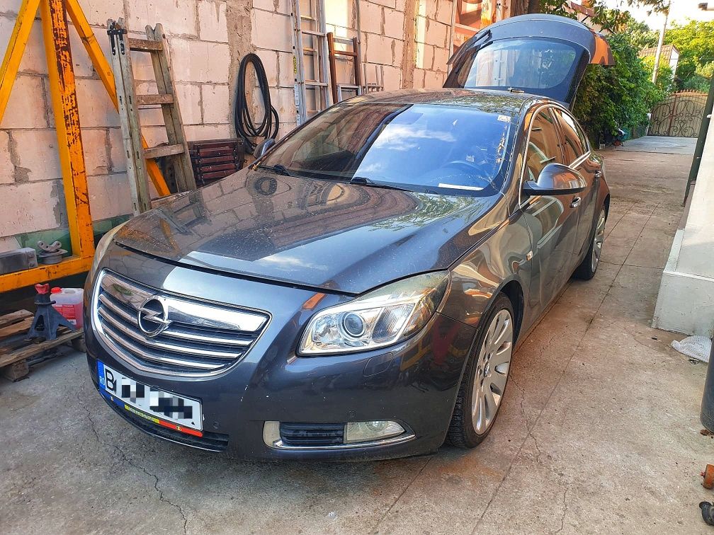 Opel Insignia 2.0cdti Bixenon Piele Navi Putin Avariata Defecta