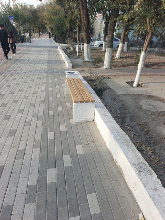 Скамейка, урна , гулдон