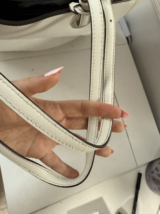 Бяла чанта michael kors