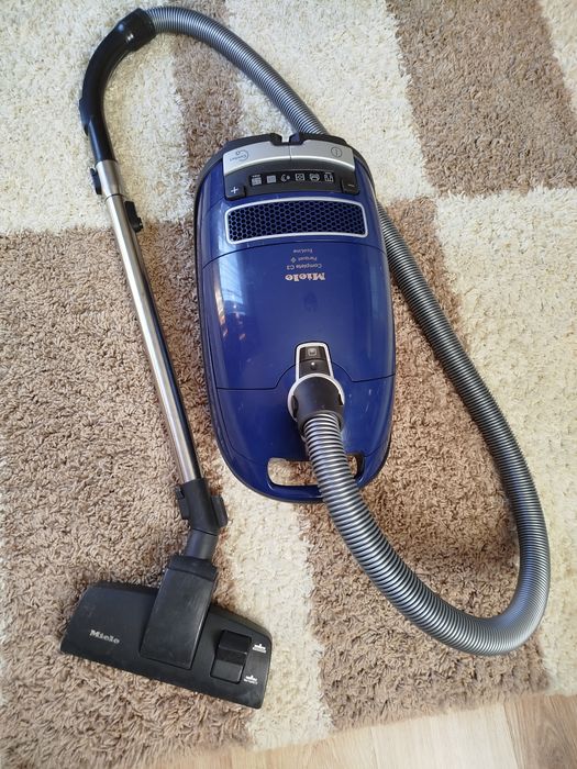 Прахосмукачка Miele c3